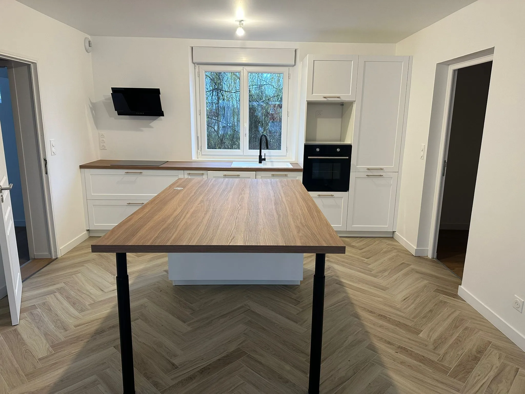 Vue de la cuisine - angle 1