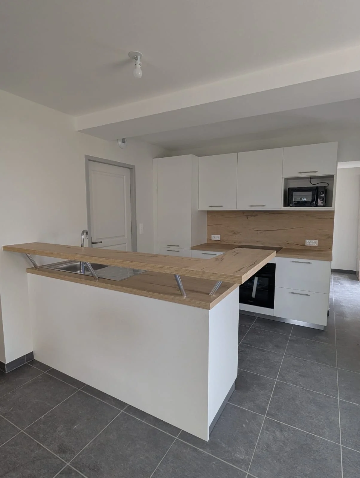 Cuisine rénovée pratique – Brienne-le-Château